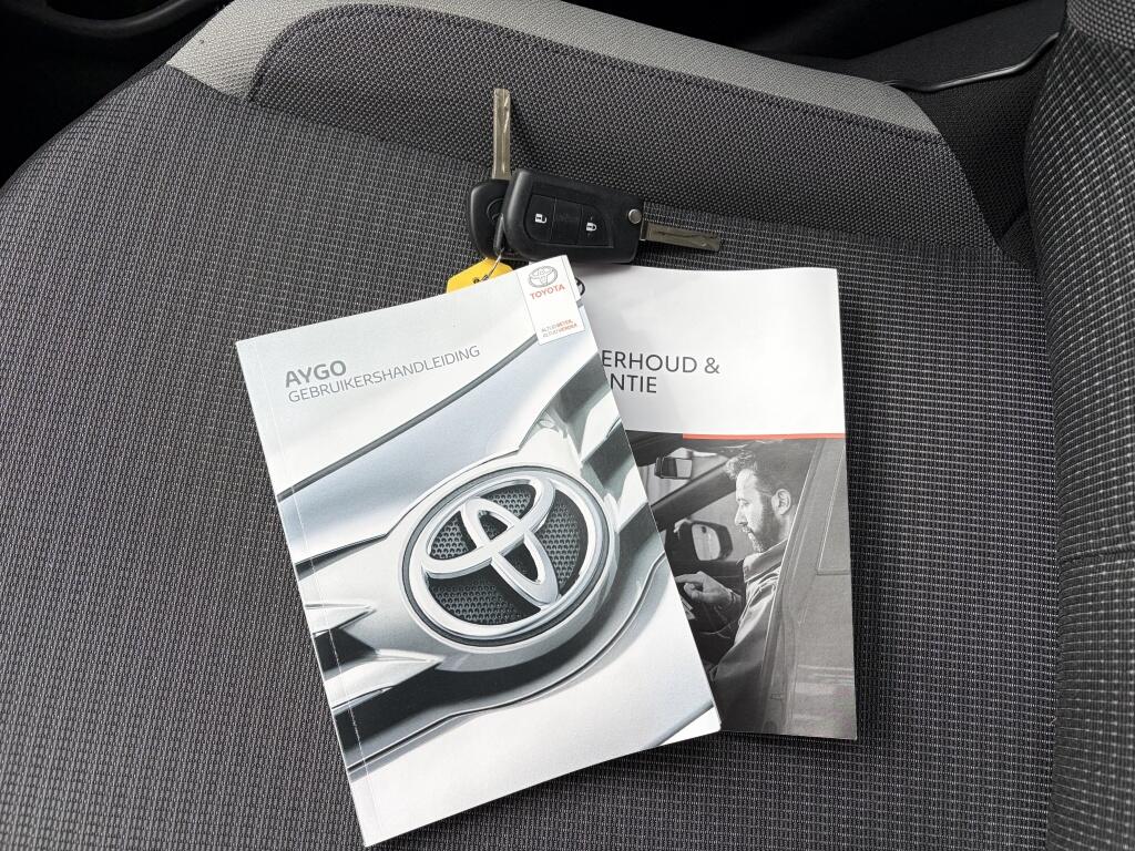Toyota Aygo 1.0 VVT-i x-play | Airco | Apple Carplay/Android auto | Camera | - Image 36