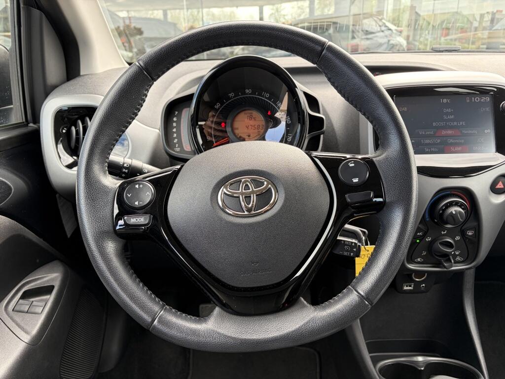 Toyota Aygo 1.0 VVT-i x-play | Airco | Apple Carplay/Android auto | Camera | - Image 9
