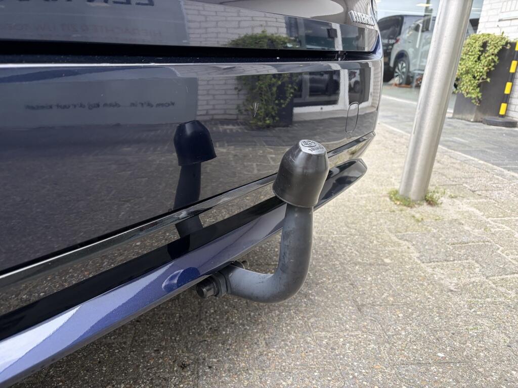 Toyota Corolla Touring Sports 1.8 Hybrid Bns Plus - Image 8