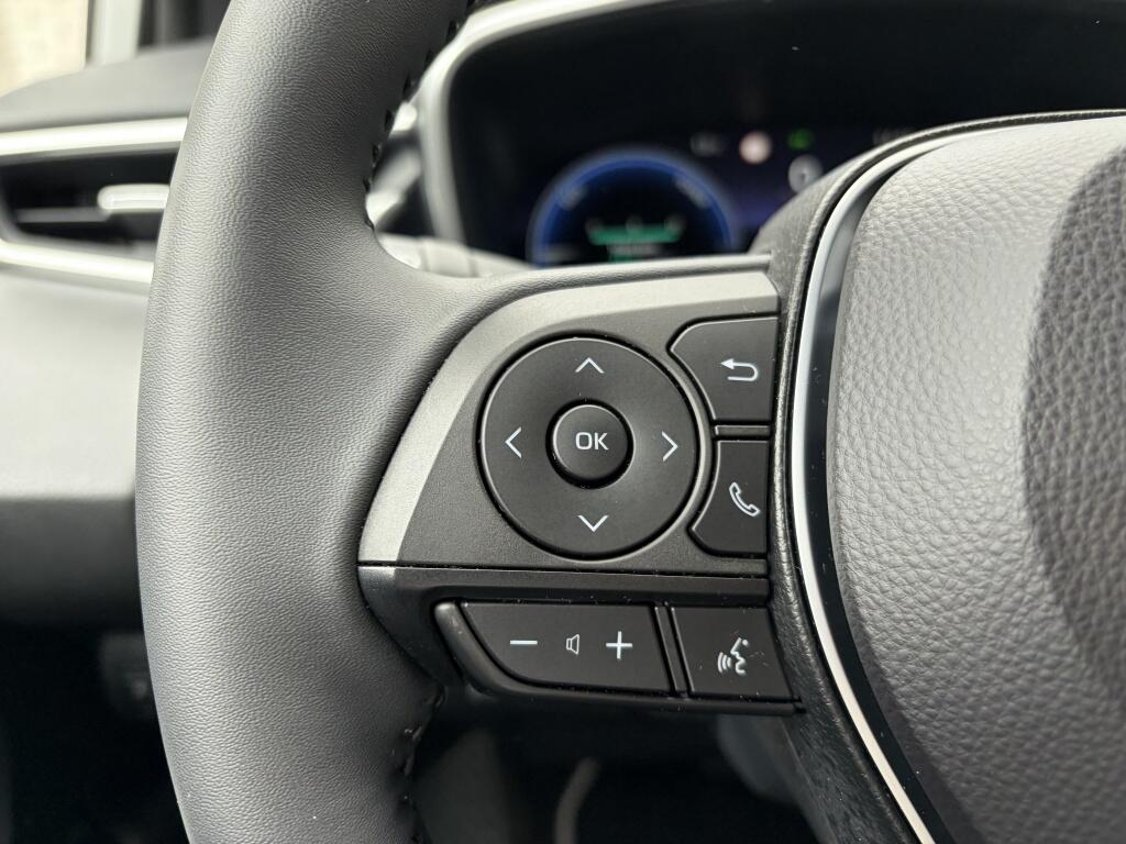 Toyota Corolla Touring Sports Hybrid 140 Bns Plus - Image 11