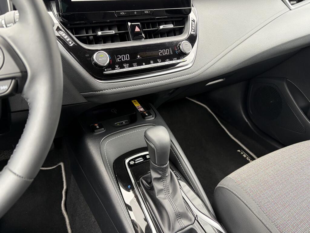 Toyota Corolla Touring Sports Hybrid 140 Bns Plus - Image 23