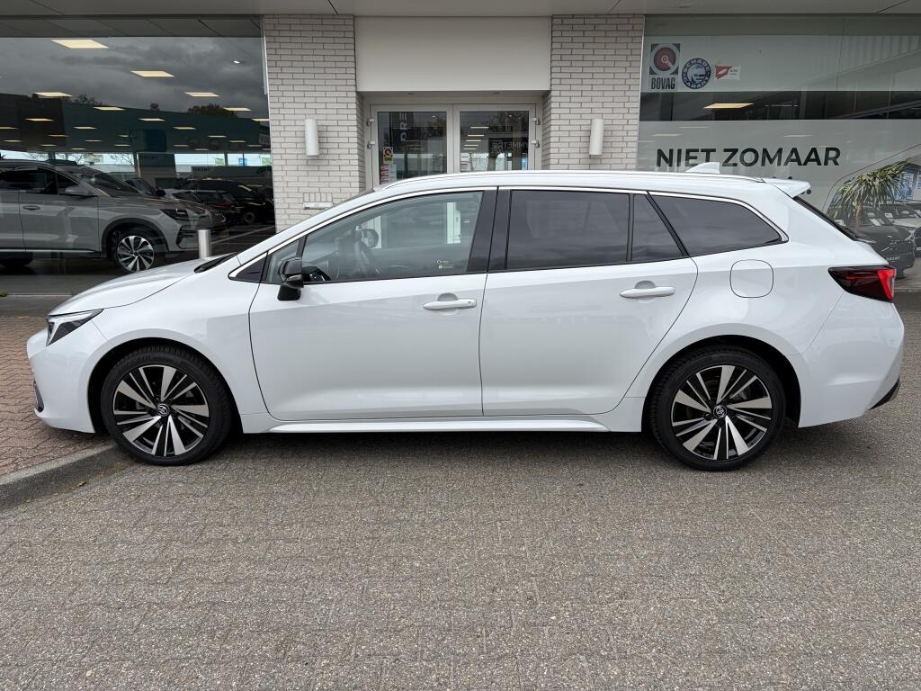 Toyota Corolla Touring Sports Hybrid 140 Bns Plus - Image 3