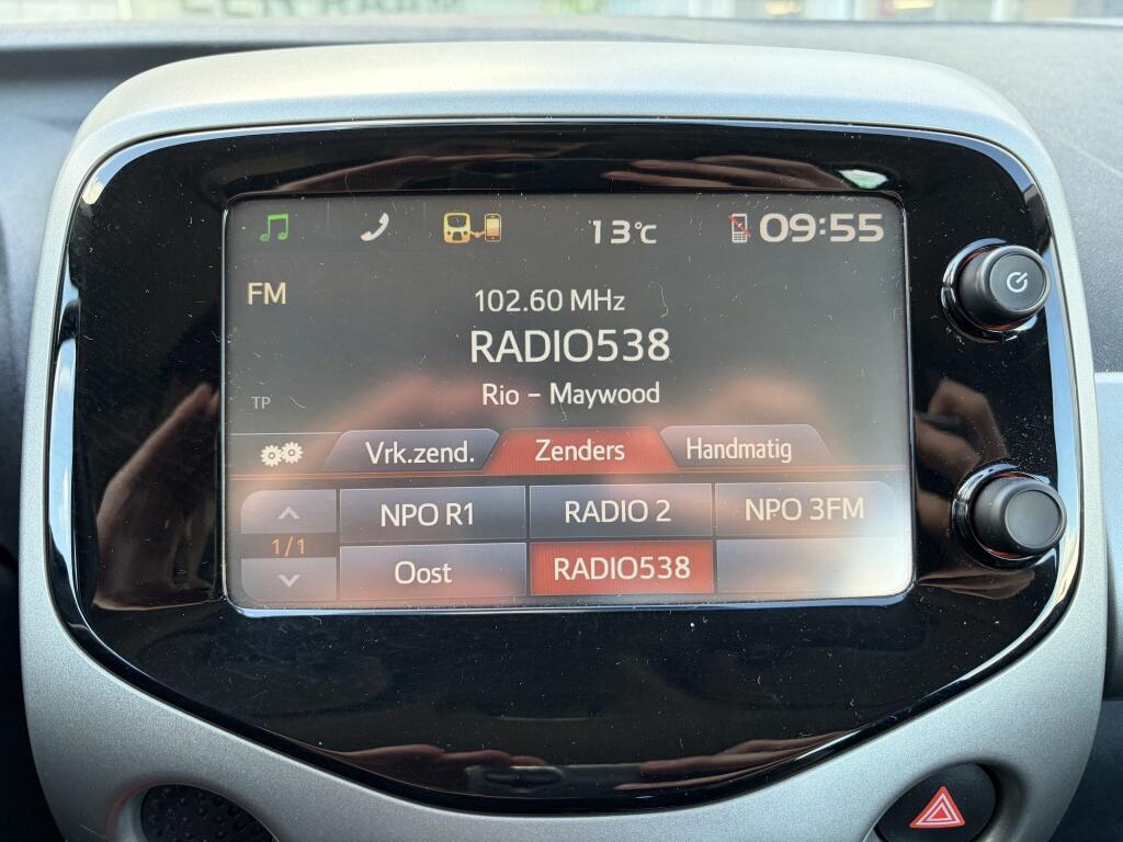 Toyota Aygo 1.0 VVT-i x-play | Airco | Apple Carplay/Android auto | Camera | - Image 17