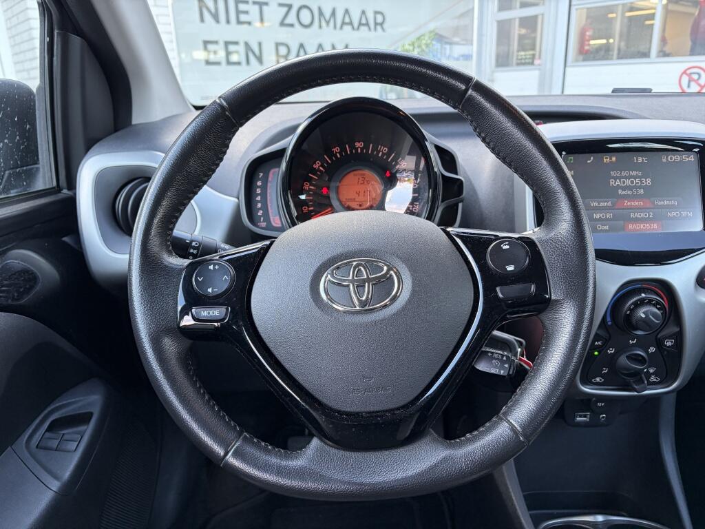 Toyota Aygo 1.0 VVT-i x-play | Airco | Apple Carplay/Android auto | Camera | - Image 9