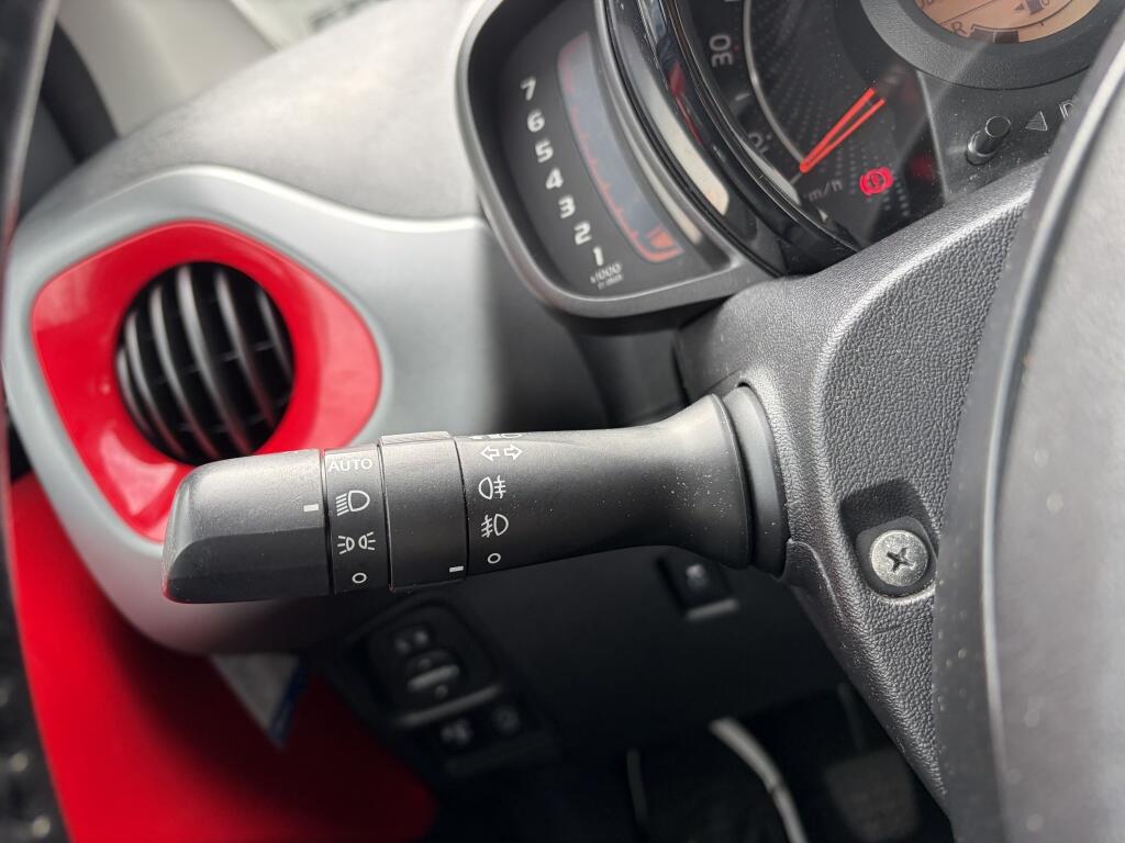 Toyota Aygo 1.0 VVT-i x-joy | Stoelverwarming | Apple Carplay/Android auto - Image 11