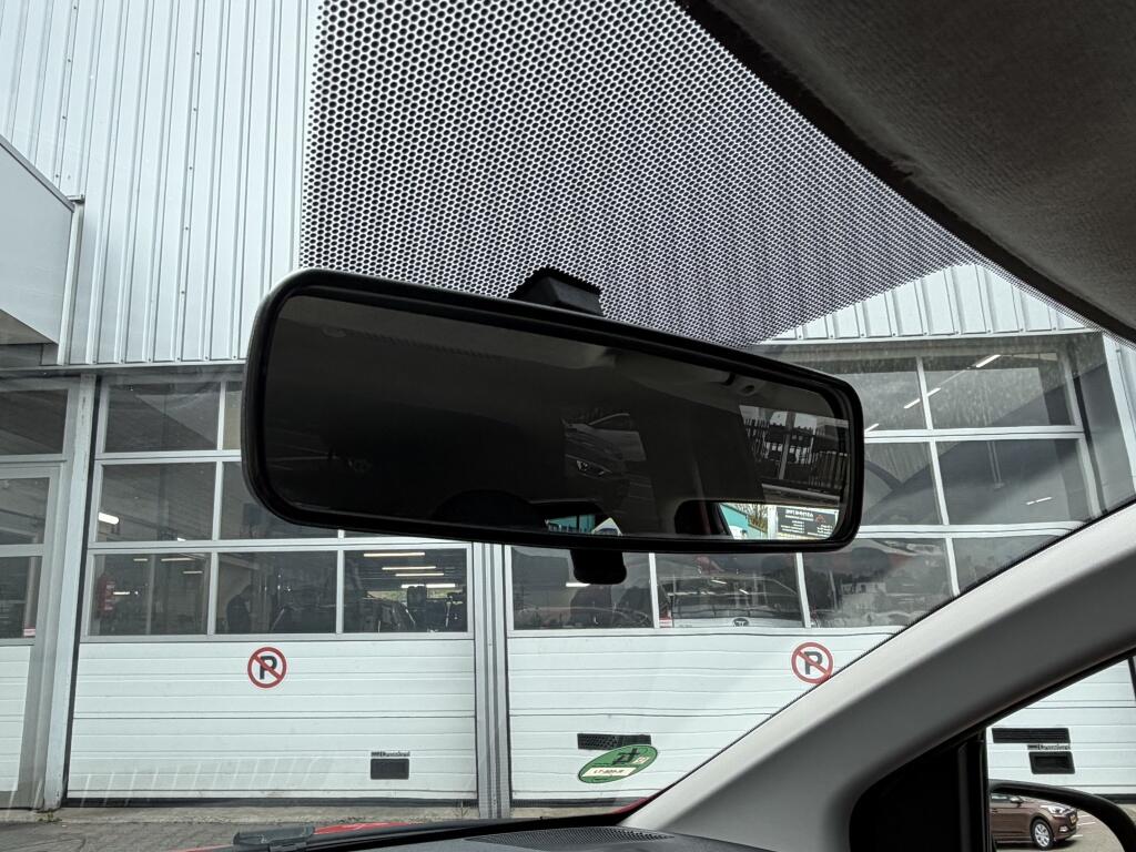 Toyota Aygo 1.0 VVT-i x-joy | Stoelverwarming | Apple Carplay/Android auto - Image 16