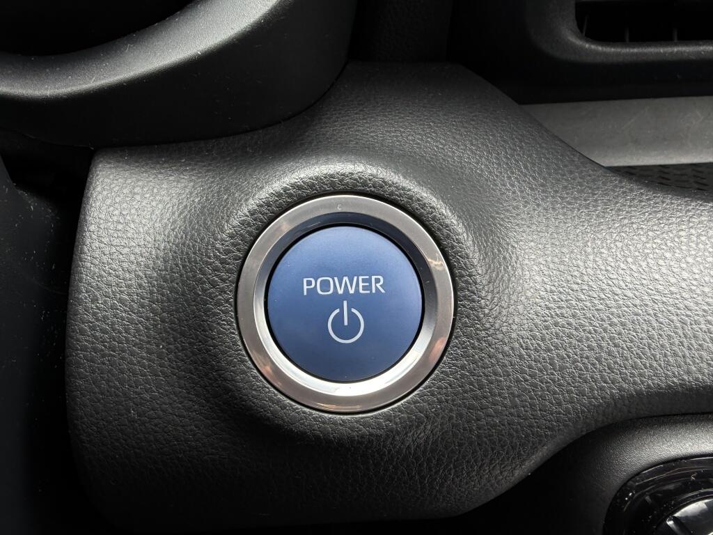 Toyota Yaris 1.5 Hybrid Dynamic | Keyless Entry & Start | All-season | Navi | - Image 15