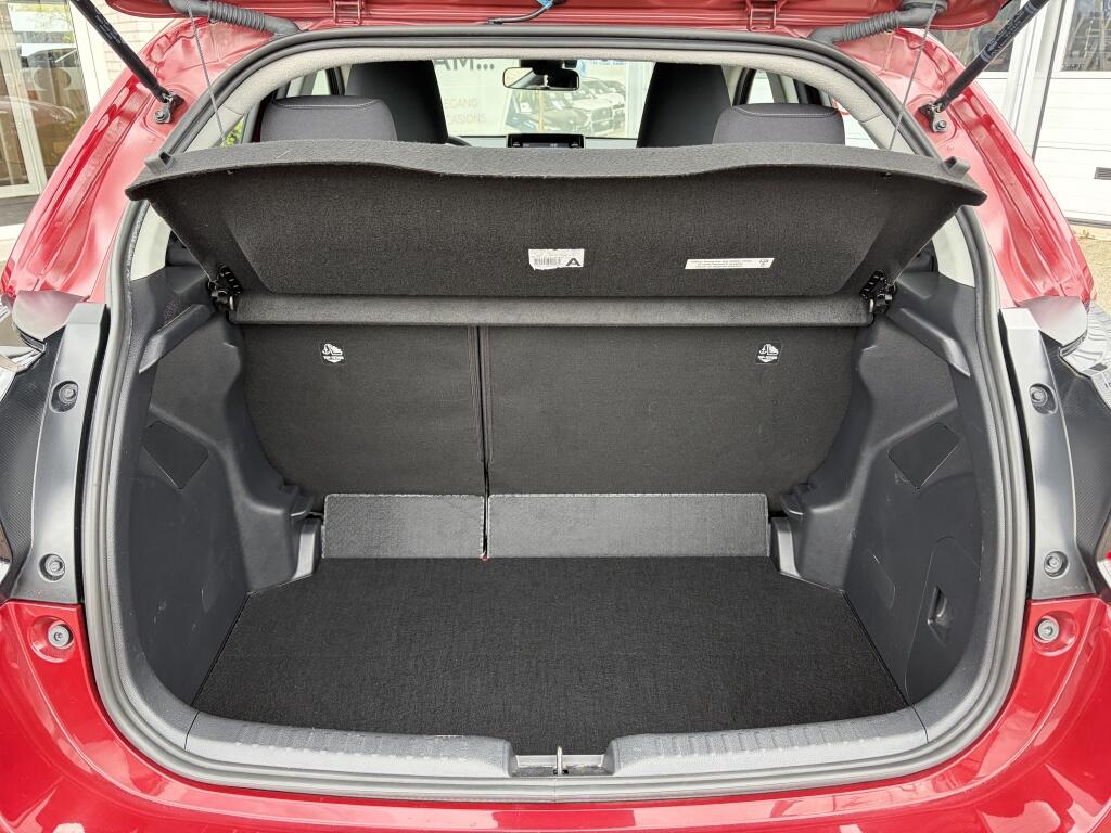 Toyota Yaris 1.5 Hybrid Dynamic | Keyless Entry & Start | All-season | Navi | - Image 32