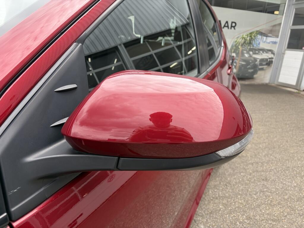 Toyota Yaris 1.5 Hybrid Dynamic | Keyless Entry & Start | All-season | Navi | - Image 35