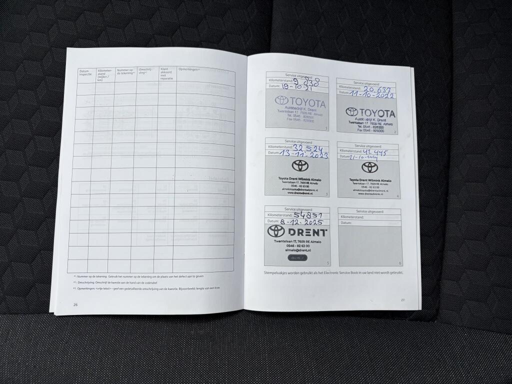 Toyota Yaris 1.5 Hybrid Dynamic | Keyless Entry & Start | All-season | Navi | - Image 39