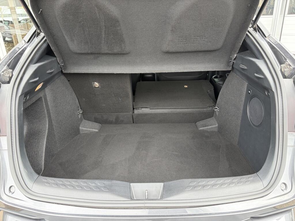 Toyota C-HR 1.8 Hybrid First Edition | JBL | Carplay + android | Blindspot | - Image 35