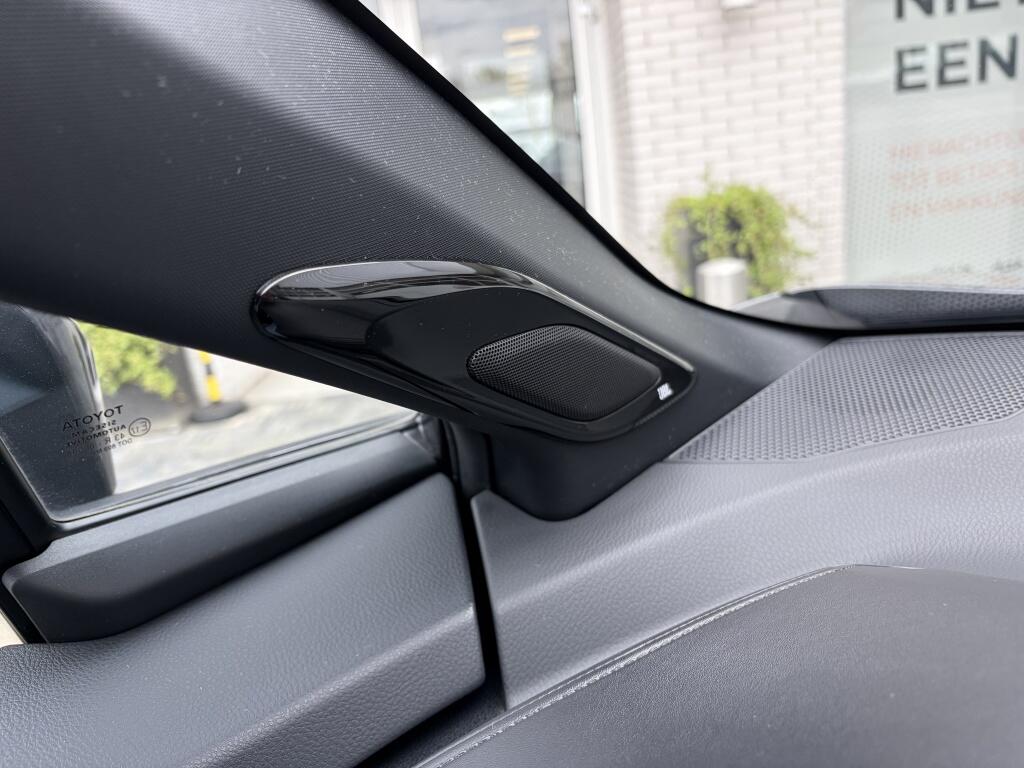 Toyota C-HR 1.8 Hybrid First Edition | JBL | Carplay + android | Blindspot | - Image 8