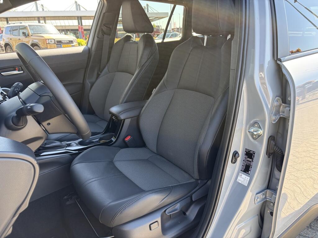 Toyota Corolla Cross Hybrid 200 Style | Stoelverwarming | Blindspot | el. achterklep - Image 30