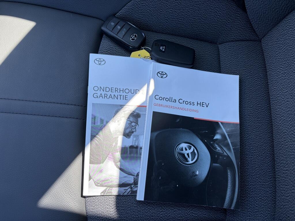 Toyota Corolla Cross Hybrid 200 Style | Stoelverwarming | Blindspot | el. achterklep - Image 43