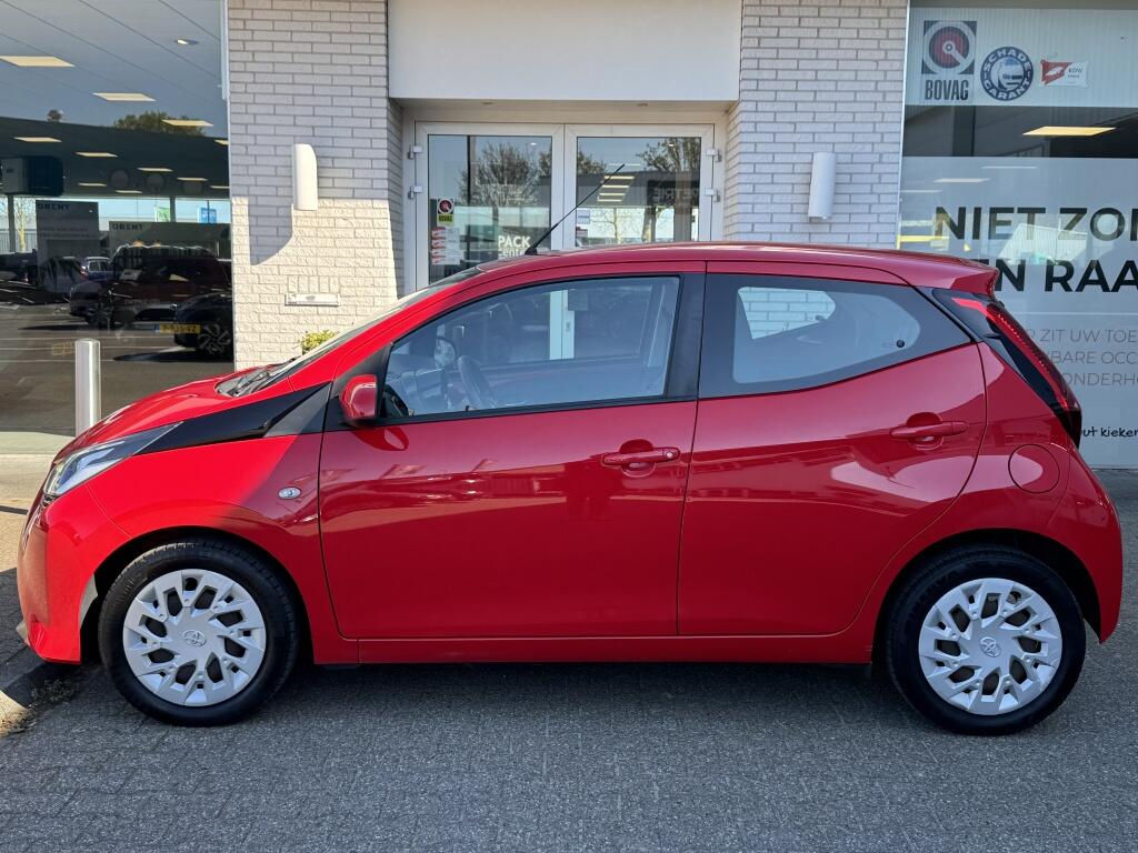 Toyota Aygo 1.0 VVT-i x-play | Android Auto & Apple Carplay | DAB | Achterui - Image 2