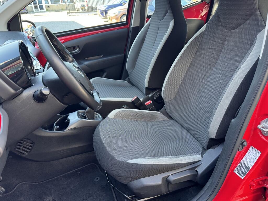 Toyota Aygo 1.0 VVT-i x-play | Android Auto & Apple Carplay | DAB | Achterui - Image 9