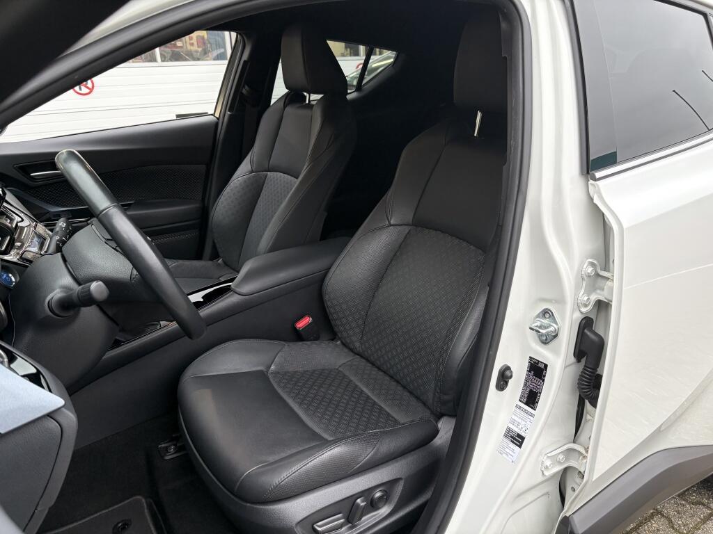 Toyota C-HR 1.8 Hybrid Executive | Bearlock | Sensoren v/a |  Stuur+Stoelver - Image 32