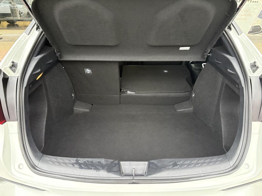 Toyota C-HR 1.8 Hybrid Executive | Bearlock | Sensoren v/a |  Stuur+Stoelver - Image 36