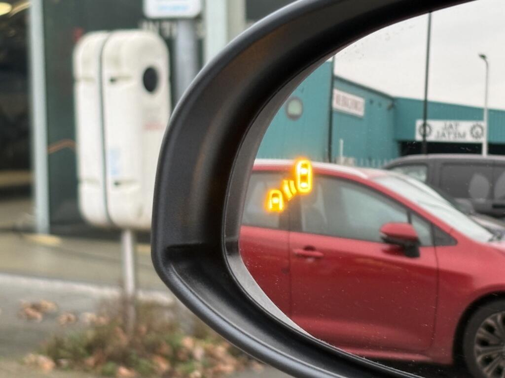 Toyota C-HR 1.8 Hybrid Executive | Bearlock | Sensoren v/a |  Stuur+Stoelver - Image 37