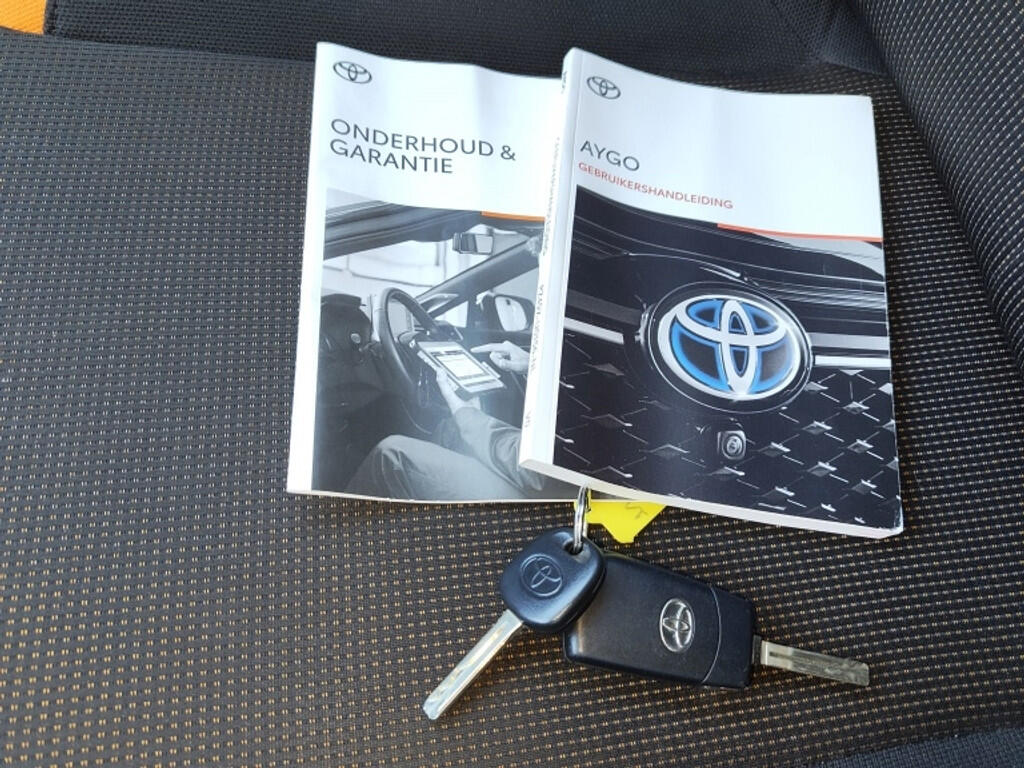 Toyota Aygo 1.0 VVT-i JBL | Android Auto, Apple Carplay | Achteruitrijcamera - Image 35