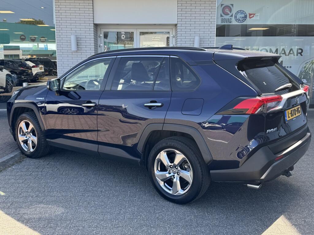 Toyota RAV4 2.5 Hybrid AWD Executive - Image 3