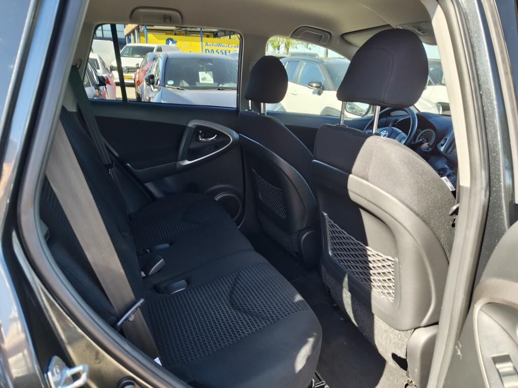 Toyota RAV4 2.0 VVTi X-Style Navigator | Trekhaak | Navi | Sensoren - Image 27