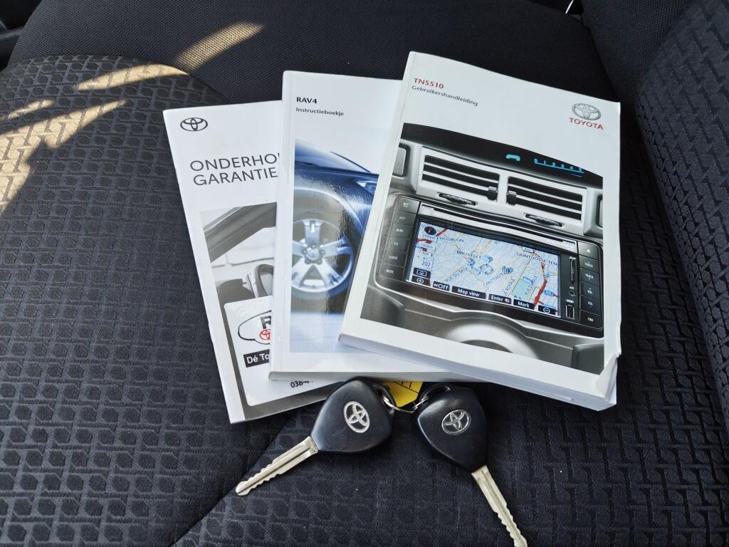 Toyota RAV4 2.0 VVTi X-Style Navigator | Trekhaak | Navi | Sensoren - Image 37