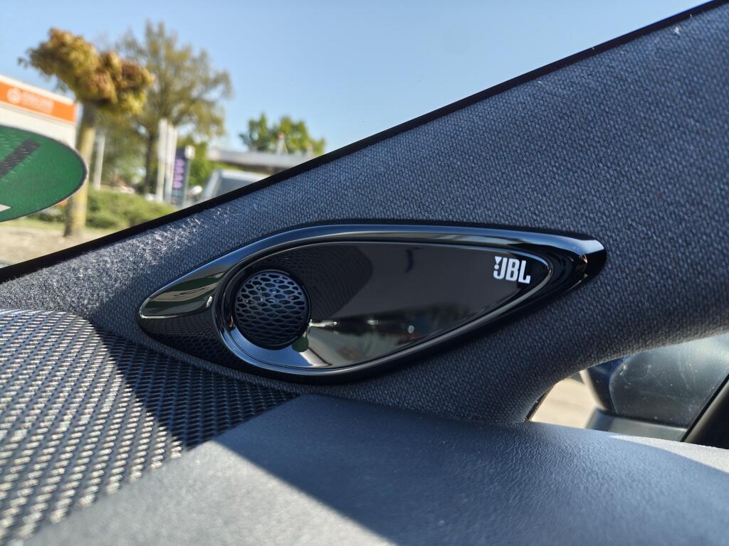 Toyota Corolla 2.0 Hybrid Executive | JBL | Navi | HUD | Sensoren | Sportstoele - Image 26