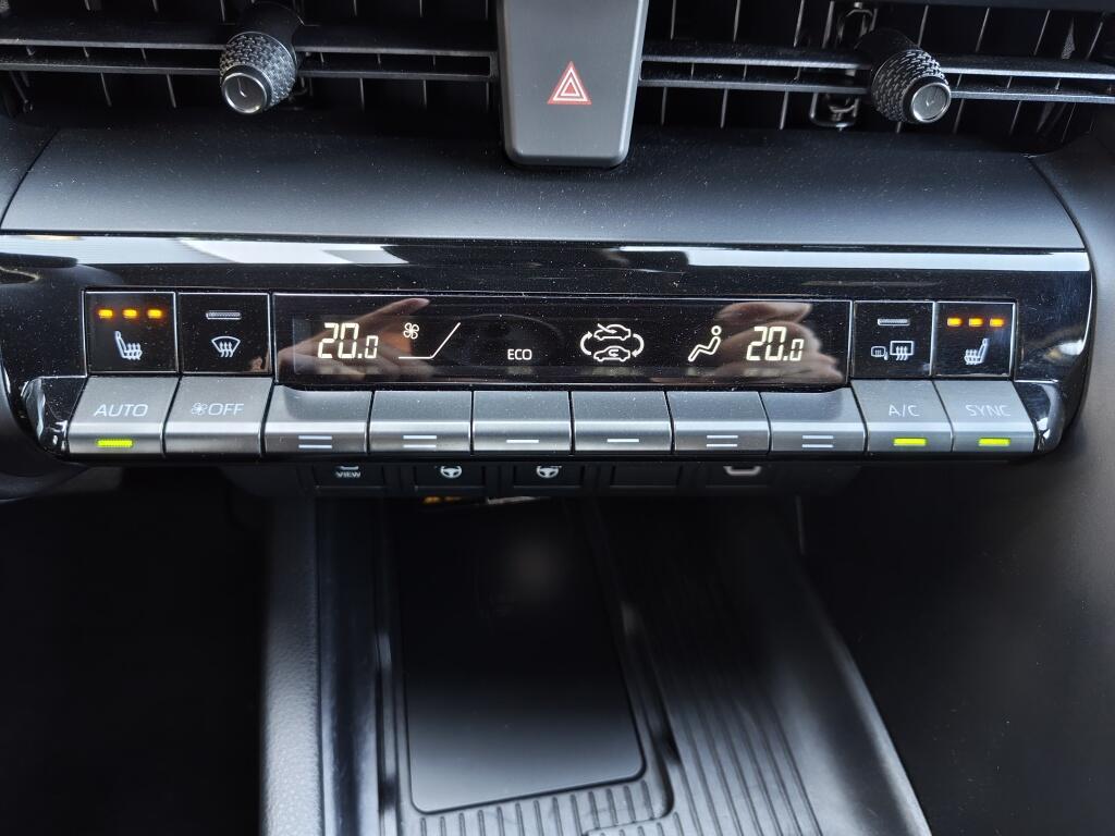 Toyota C-HR 2.0 PHEV 220 First Edition | Navi | Sensoren v/a | Dodehoek | - Image 19