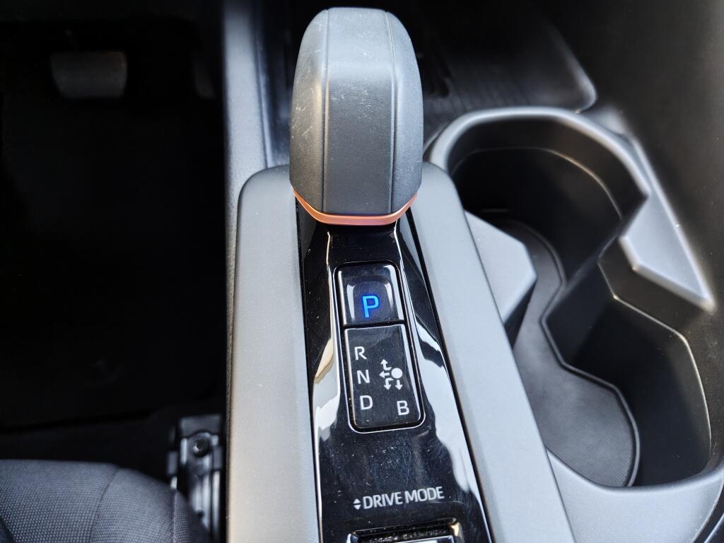 Toyota C-HR 2.0 PHEV 220 First Edition | Navi | Sensoren v/a | Dodehoek | - Image 21