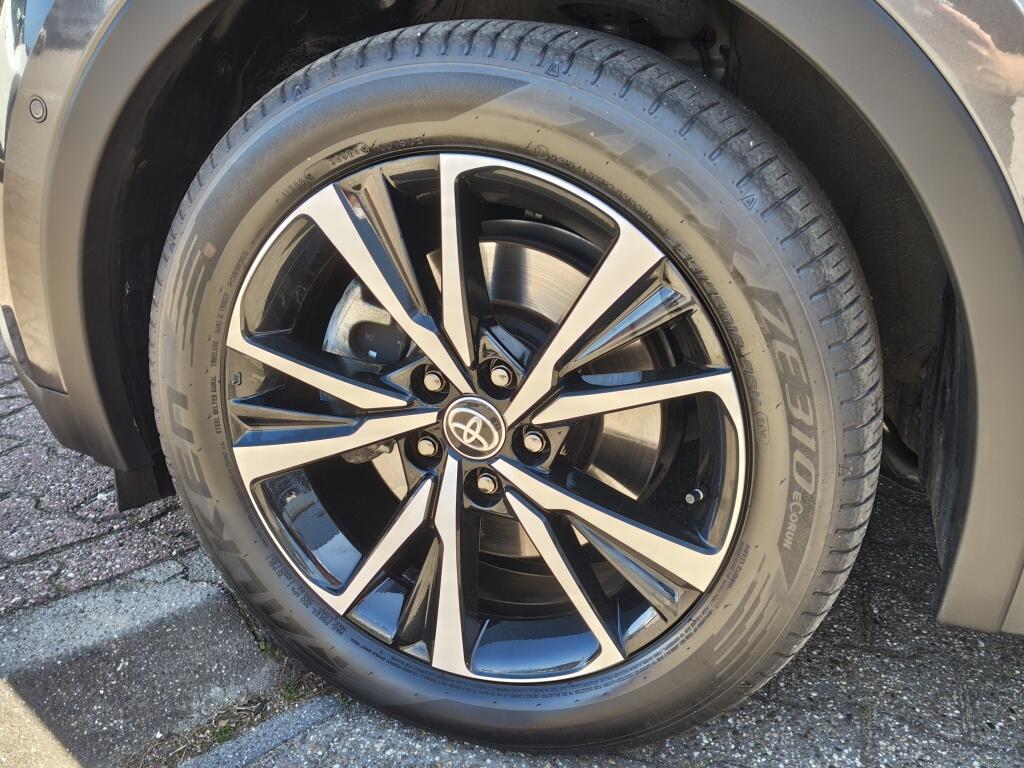 Toyota C-HR 2.0 PHEV 220 First Edition | Navi | Sensoren v/a | Dodehoek | - Image 39