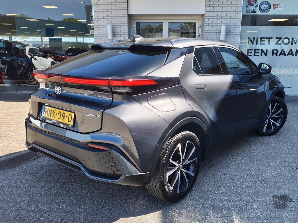 Toyota C-HR 2.0 PHEV 220 First Edition | Navi | Sensoren v/a | Dodehoek | - Image 4