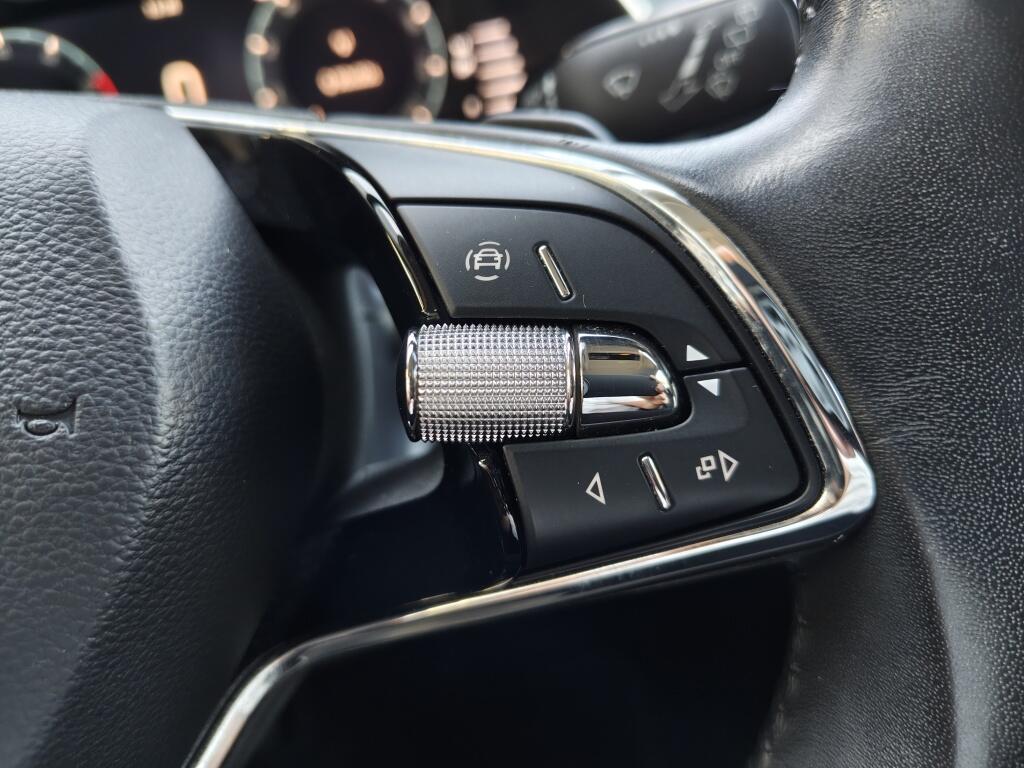 Skoda Octavia Combi 1.0 TSI Business Edition | Navi | Sensoren v/a | El. Achterklep - Image 15