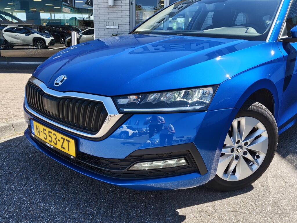 Skoda Octavia Combi 1.0 TSI Business Edition | Navi | Sensoren v/a | El. Achterklep - Image 2