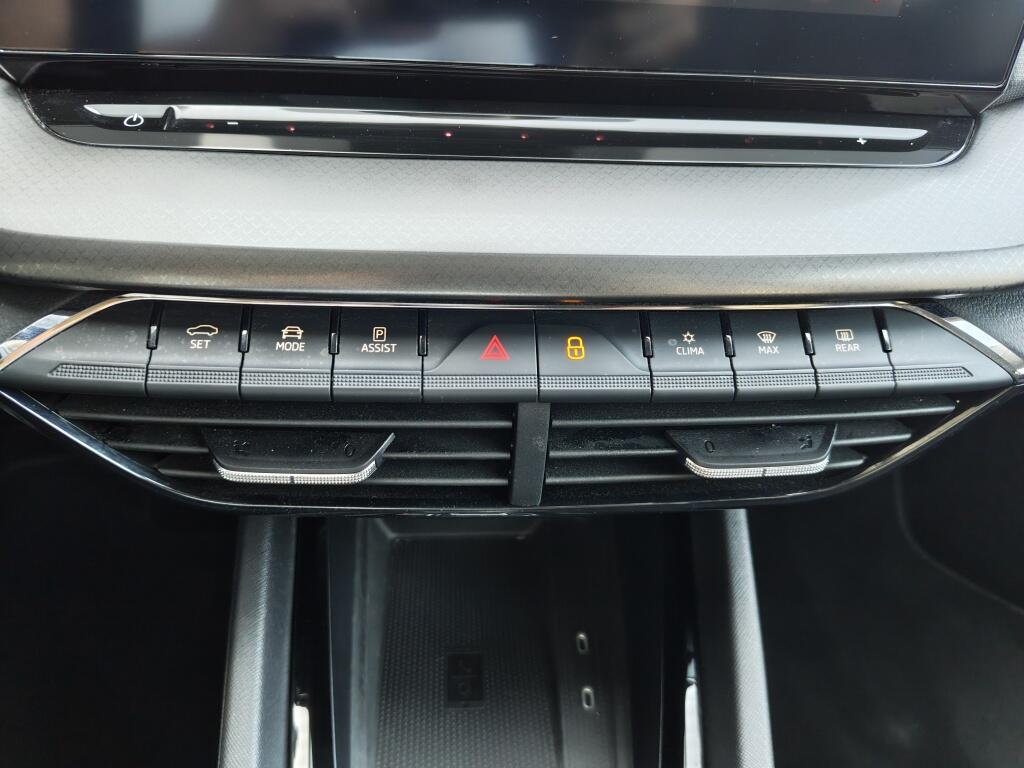 Skoda Octavia Combi 1.0 TSI Business Edition | Navi | Sensoren v/a | El. Achterklep - Image 24