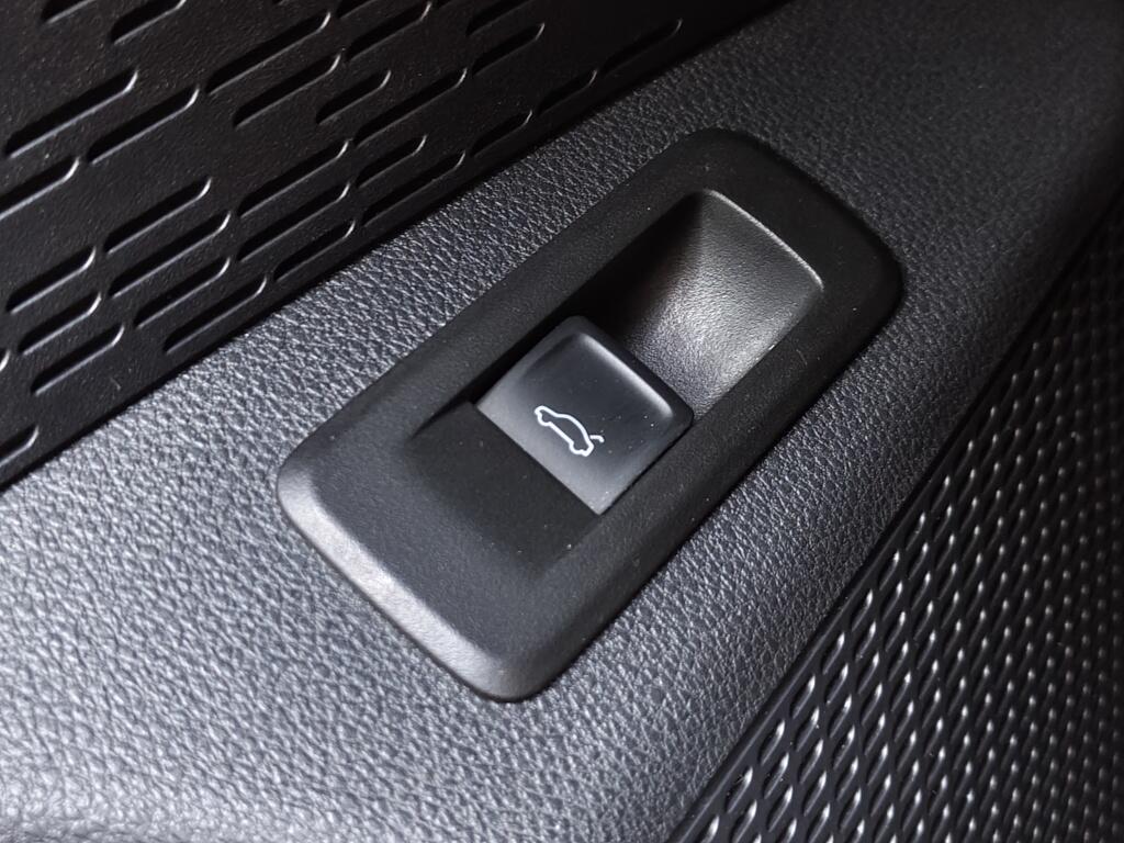 Skoda Octavia Combi 1.0 TSI Business Edition | Navi | Sensoren v/a | El. Achterklep - Image 29