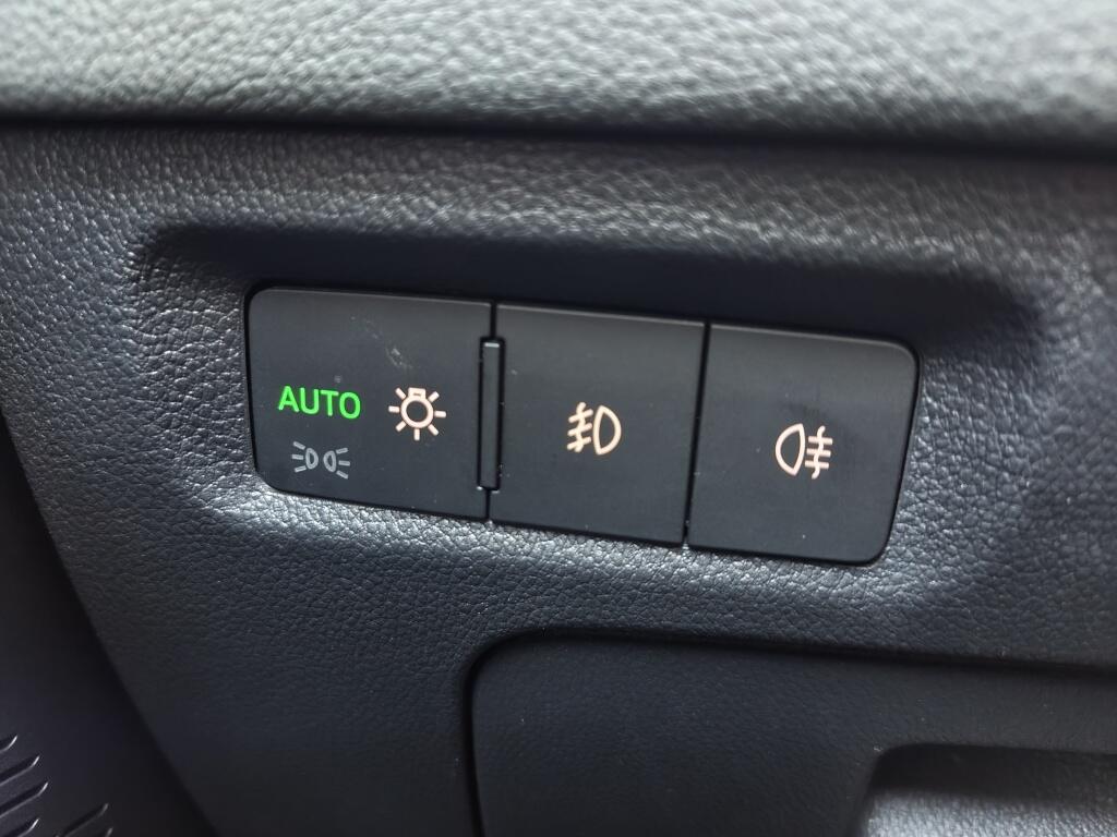 Skoda Octavia Combi 1.0 TSI Business Edition | Navi | Sensoren v/a | El. Achterklep - Image 30