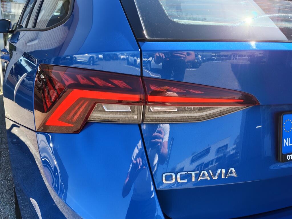 Skoda Octavia Combi 1.0 TSI Business Edition | Navi | Sensoren v/a | El. Achterklep - Image 40