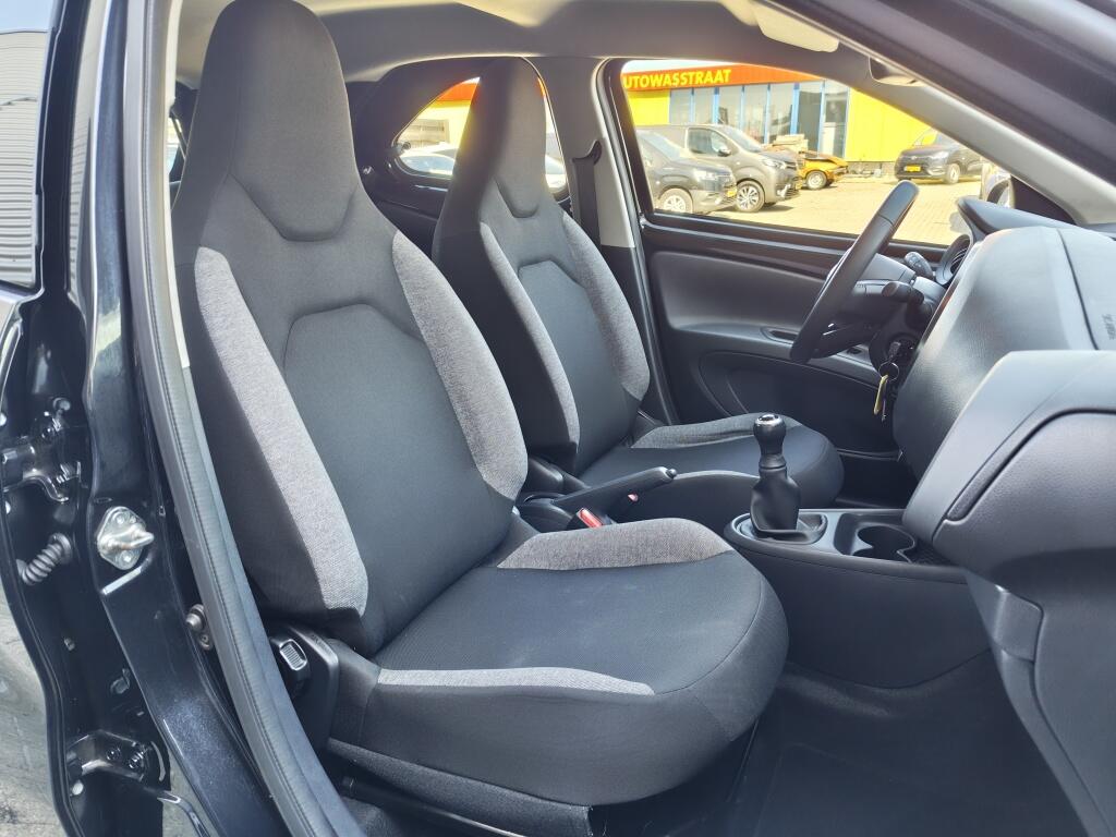 Toyota Aygo X 1.0 VVT-i MT play | Android Auto Apple Carplay | Adaptive Cruise - Image 26