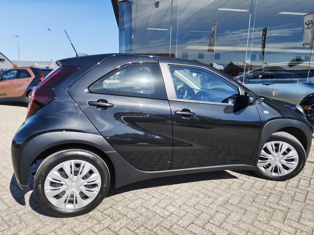Toyota Aygo X 1.0 VVT-i MT play | Android Auto Apple Carplay | Adaptive Cruise - Image 5