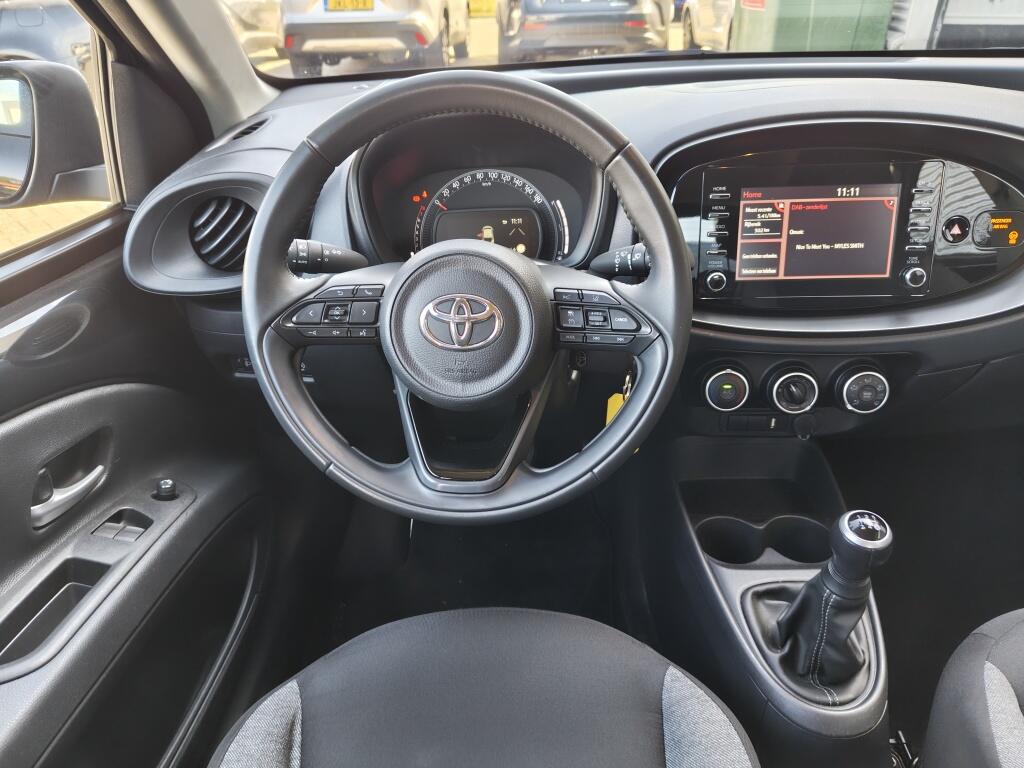 Toyota Aygo X 1.0 VVT-i MT play | Android Auto Apple Carplay | Adaptive Cruise - Image 8