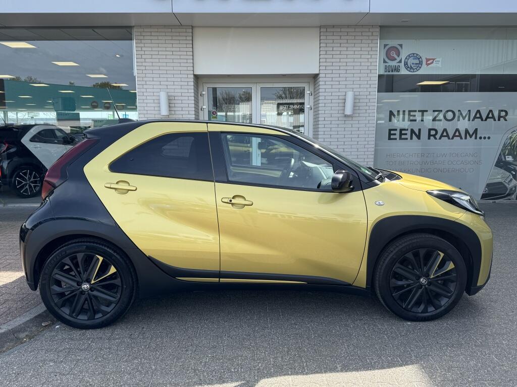 Toyota Aygo X 1.0 VVT-i S-CVT Premium | JBL | Sensoren V/A | Stoelverwarming | - Image 3