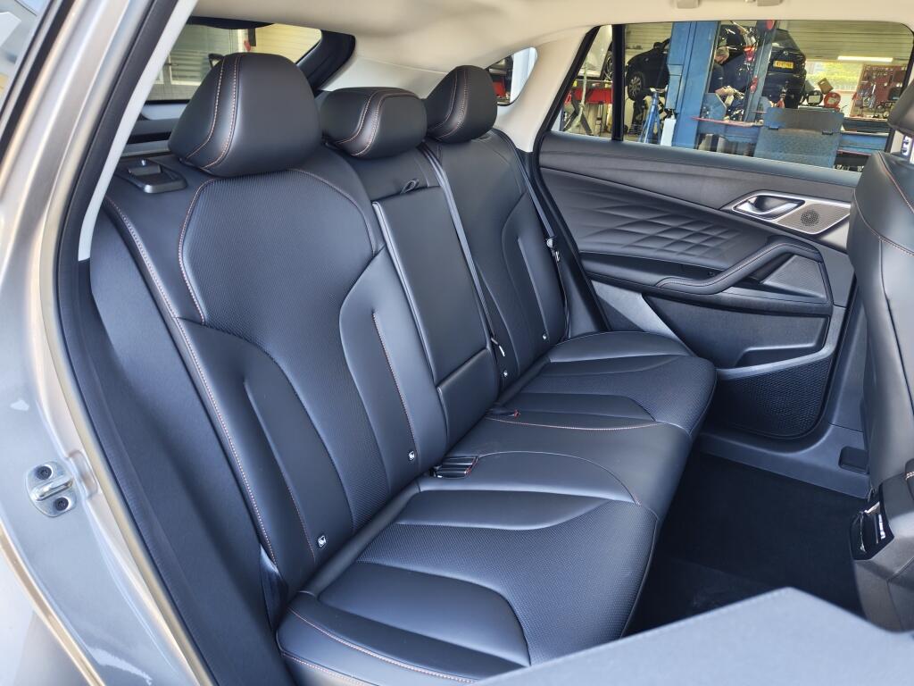 MG HS 1.5 PHEV Luxury | 7 Jaar Garantie | 360* camera | Leder | - Image 31