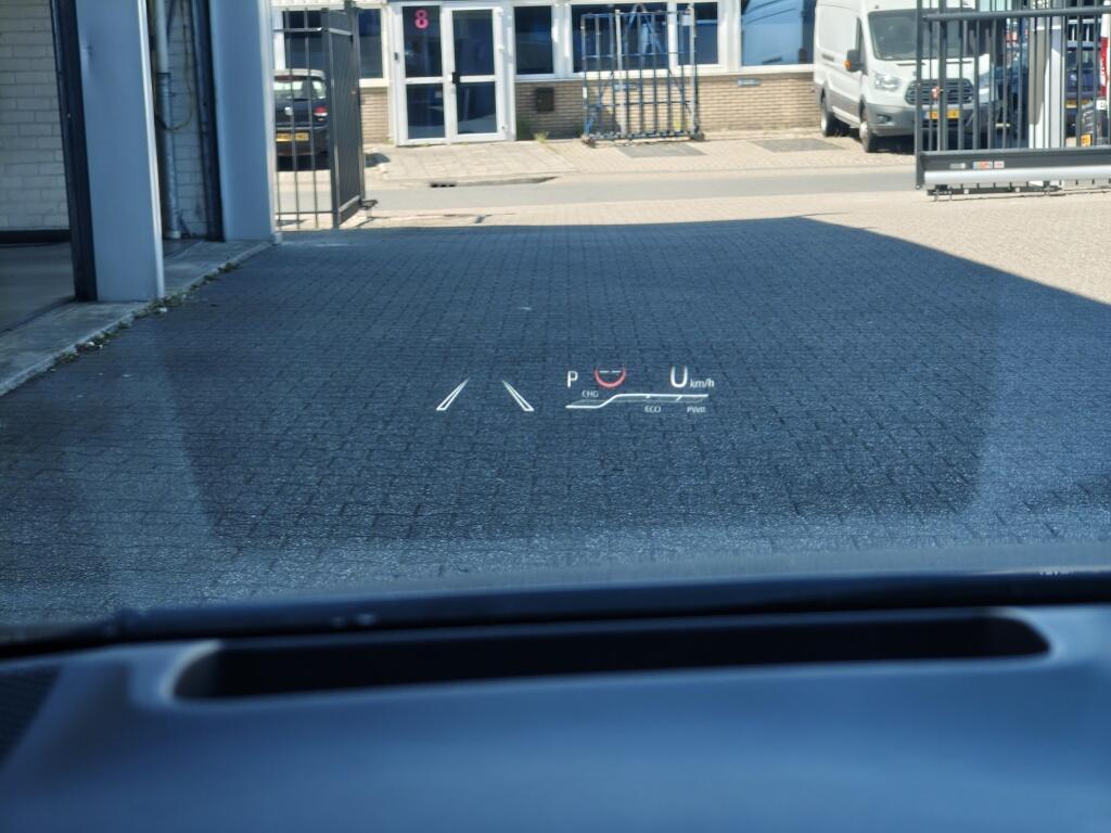 Toyota Corolla Touring Sports 2.0 Hybrid Business Intro | Navi | Head Up Display | Sensoren v/ - Image 10