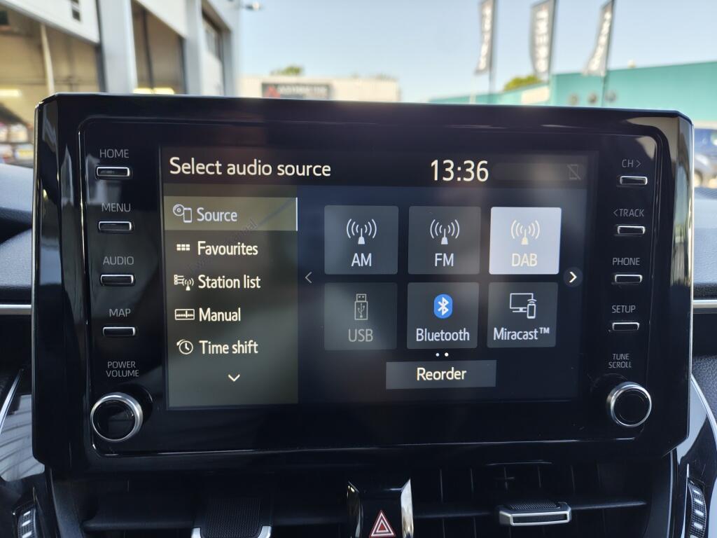 Toyota Corolla Touring Sports 2.0 Hybrid Business Intro | Navi | Head Up Display | Sensoren v/ - Image 16
