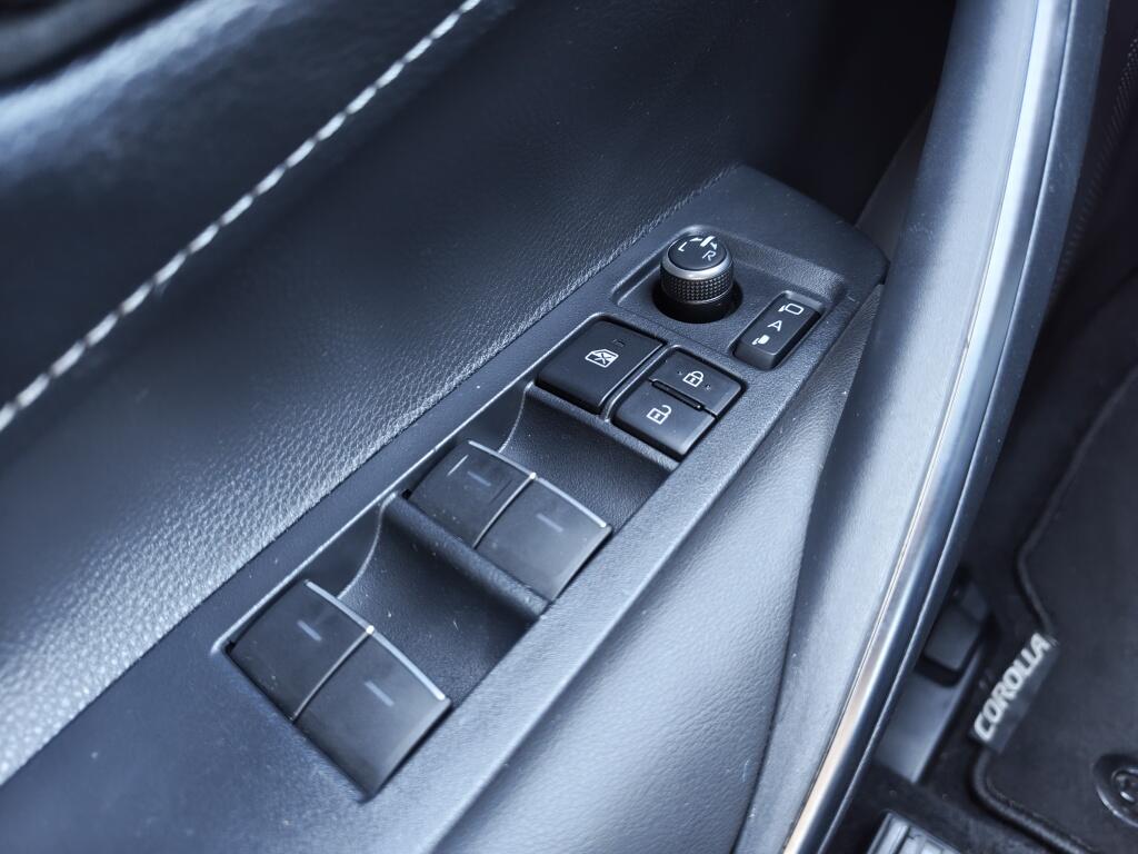 Toyota Corolla Touring Sports 2.0 Hybrid Business Intro | Navi | Head Up Display | Sensoren v/ - Image 25