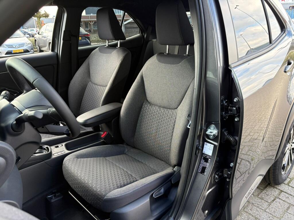 Toyota Yaris Cross 1.5 Hybrid 130 Dynamic | Comfort Pack | Sensoren v/a | Stoelverw - Image 26