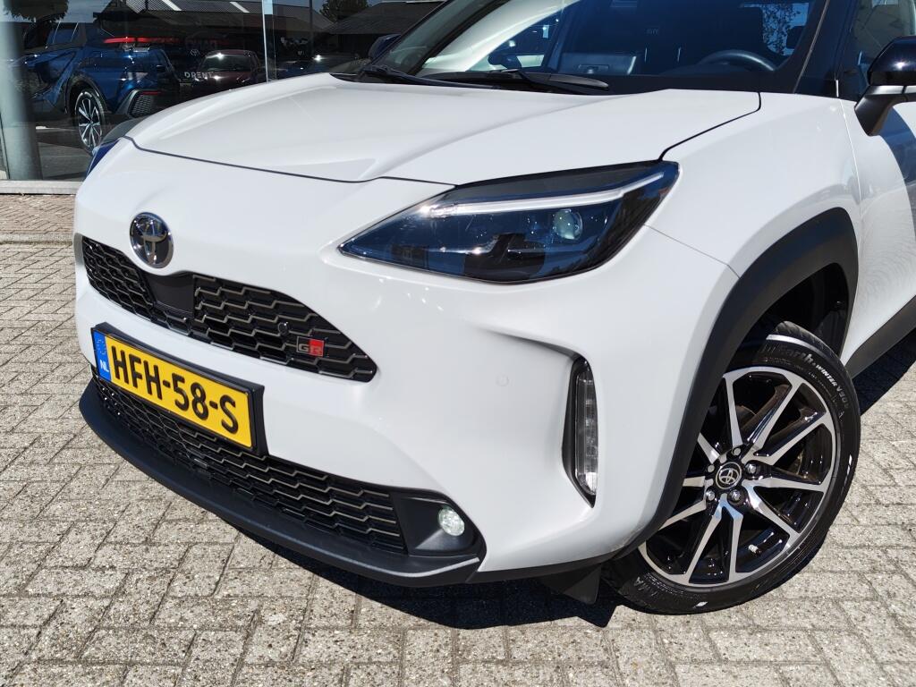 Toyota Yaris Cross 1.5 Hybrid 130 GR SPORT | Trekhaak | Pano | HUD | JBL | Navi - Image 2