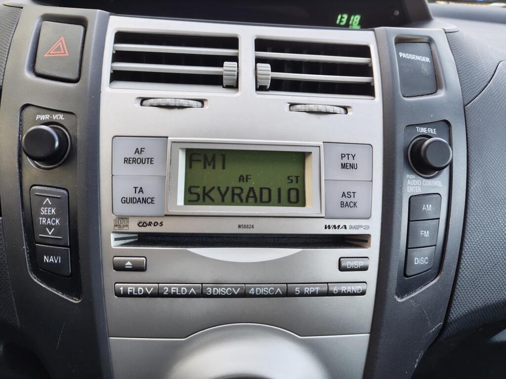 Toyota Yaris 1.3 VVTi Sol MMT | Automaat | Trekhaak | Sensoren | Cruis Contro - Image 15