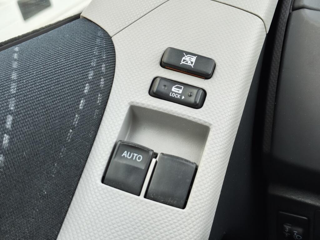 Toyota Yaris 1.3 VVTi Sol MMT | Automaat | Trekhaak | Sensoren | Cruis Contro - Image 18